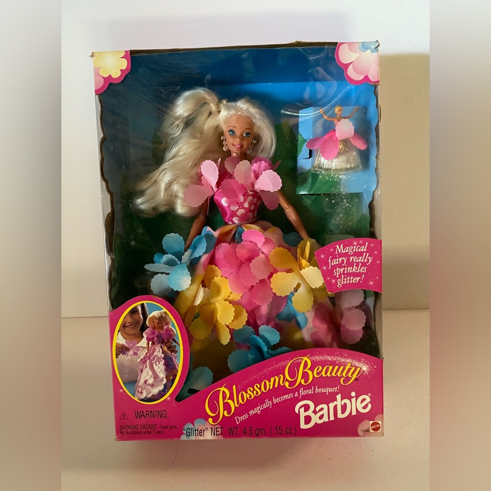 Mattel Blossom Beauty Barbie Doll
1996 NIB